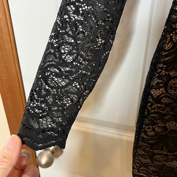 Express Black V Neck Lace Mini Dress Size 0 - Picture 4 of 8